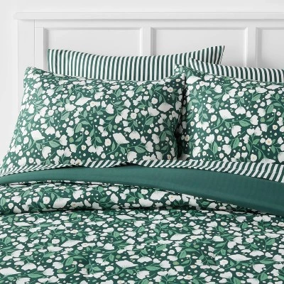 Floral Printed Microfiber Reversible Comforter & Sheets Set Dark Green - Room Essentials⢠- Image 7