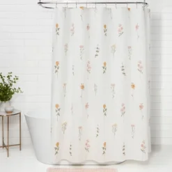 Botanical Floral Shower Curtain - Thresholdâ˘