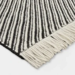 Chevron Woven Area Rug Black/White - Project 62â˘