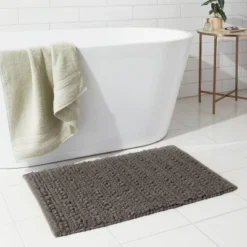 20"x32" Chunky Bath Rug Radiant Gray - Thresholdâ˘
